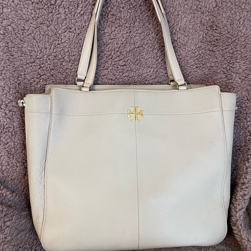 Tory Burch Very Light Pink Shoulder Bag with Gold logo & sides unzip to expand
